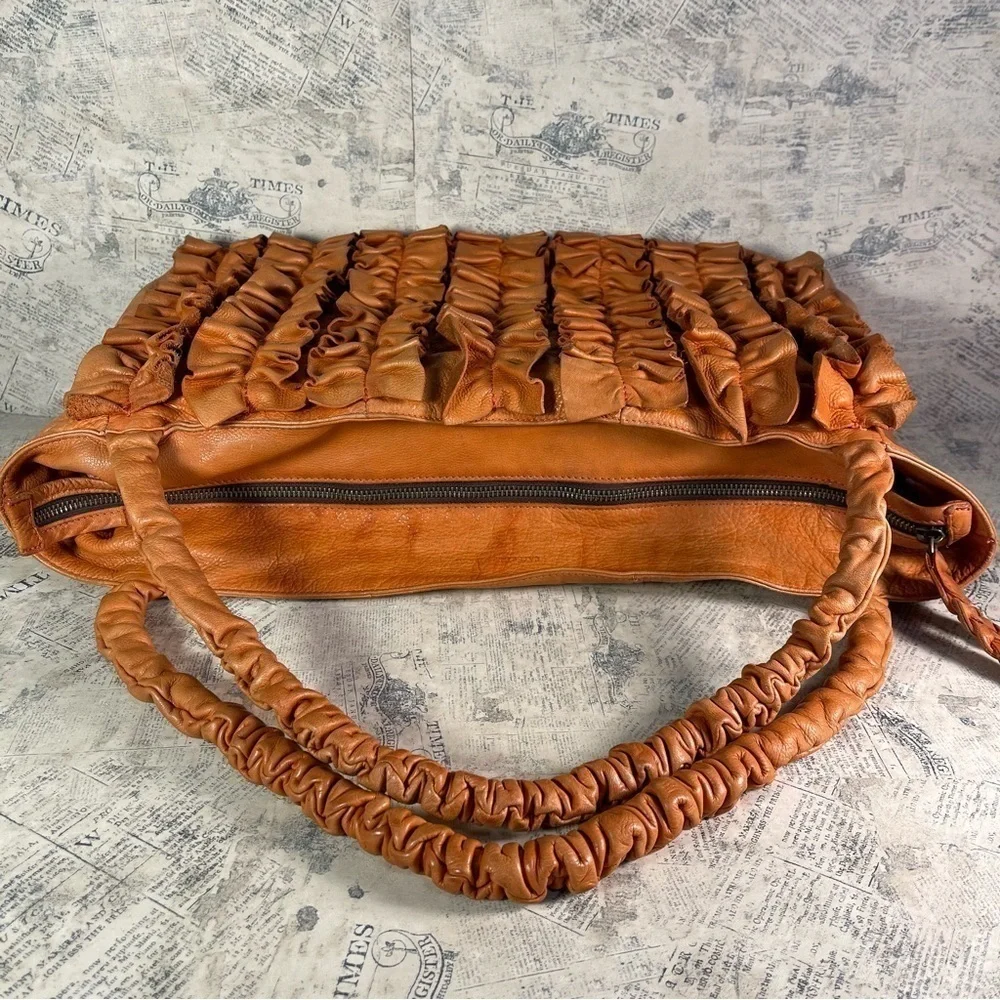 Caterina Lucchi Made in Italy Orange Calf Leather Ruffle Shoulder Tote Designer